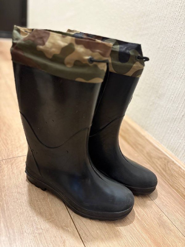 Шлепки, резиновые сапоги, кроссовки, бутсы 3