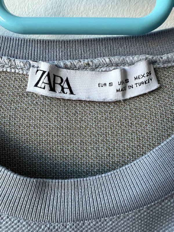 Свитер Zara женский голубой с рукавами фонариками 2