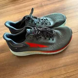 Мужские кроссовки Hoka, Altra, New Balance 3