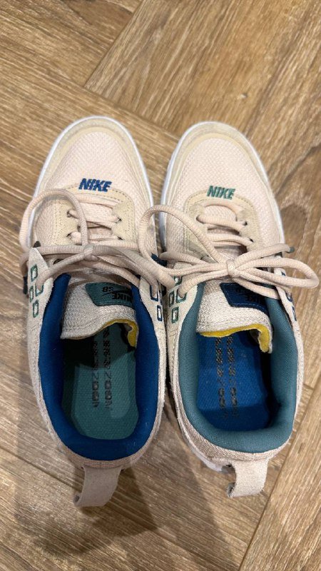 Кроссовки Nike 37,5 8