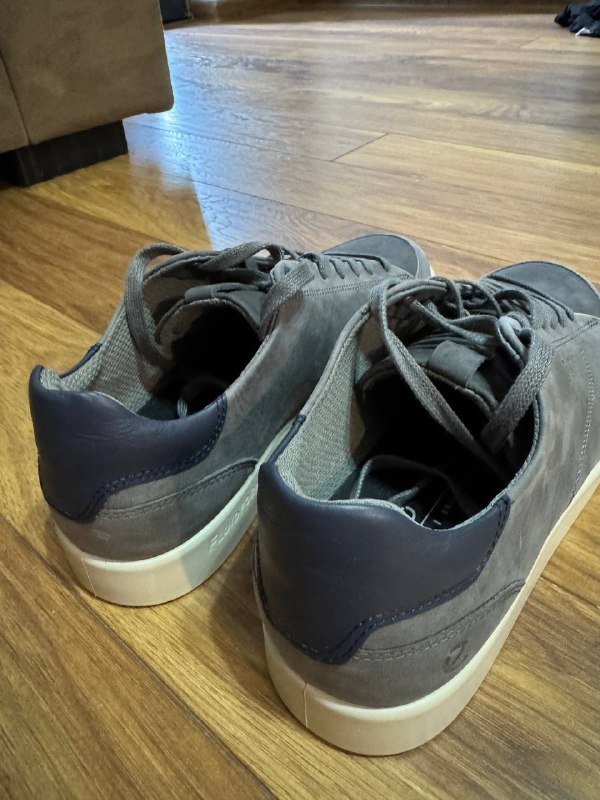 Новые ботинки Ecco 42 размер 4