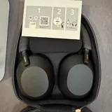 Sony WH-1000XM5 Black headphones 2