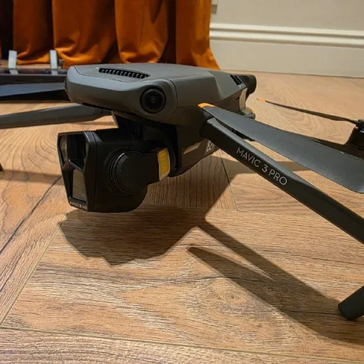DJI Mavic 3 Pro Fly More Combo