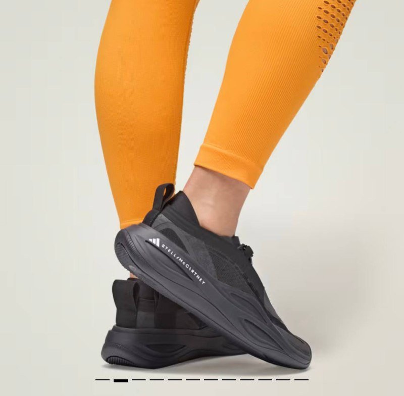 Женские кроссовки Adidas 7