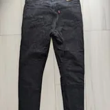 Лопатки для плавания, книга, джинсы Levi's 6