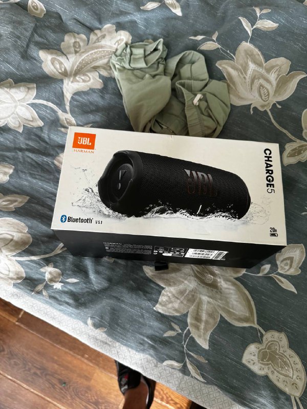Echo Dot smart speaker, JBL Charge 5 speaker 2