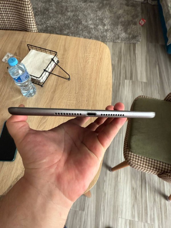 iPad mini 5 с зарядкой и чехлом 6