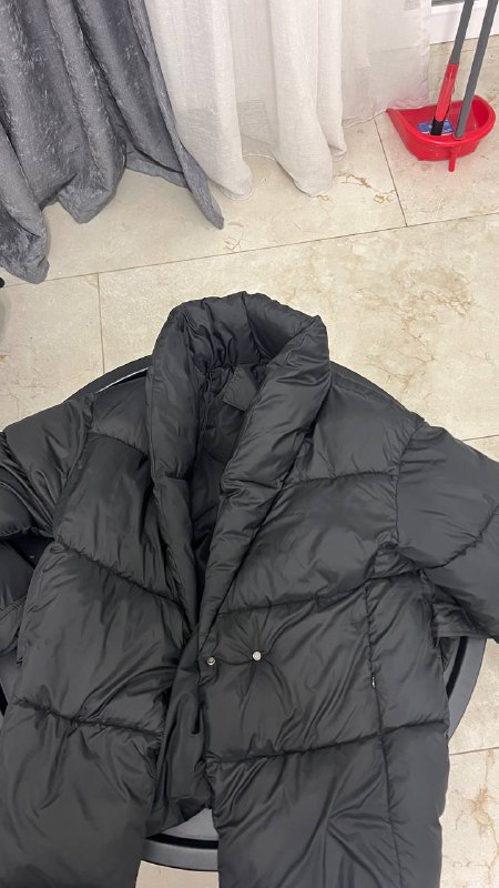 Стул, мойка для головы, гантели, лампа, костюм, зеркало, бутылка, шуба, куртка, валик 9
