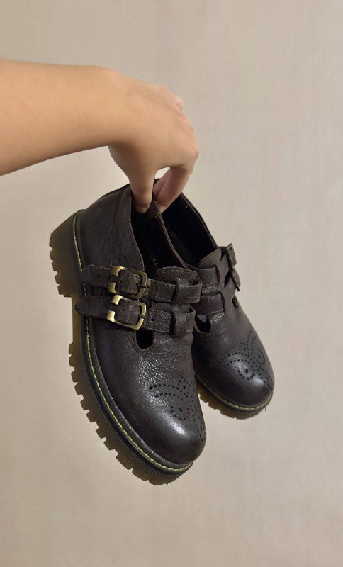 Новогоднее платье, черные туфли на каблуках, коричневые туфли Eko Georgia 6