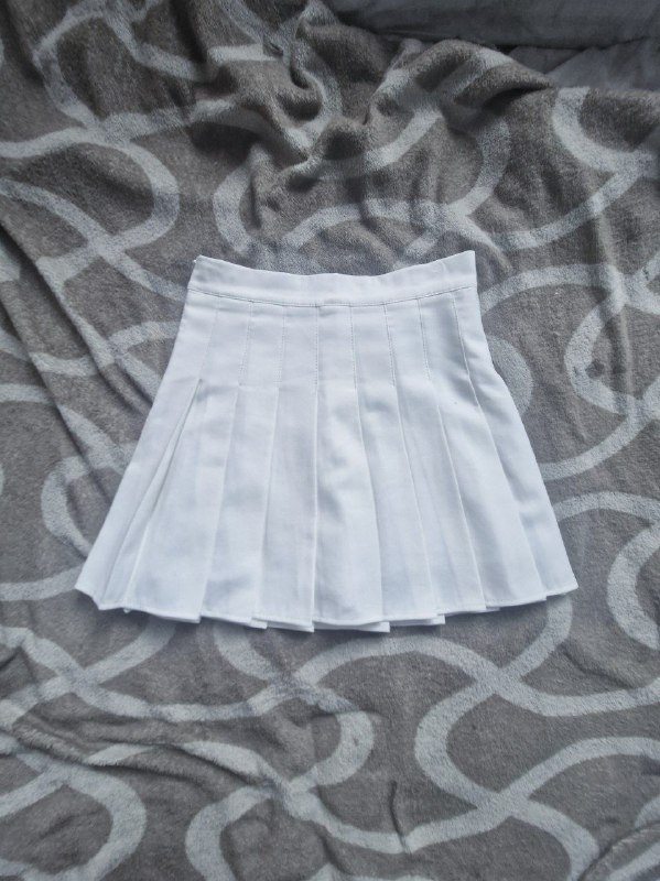 Куртка черная, кофты, джинсы, штаны, жилетка, обувь, шорты, юбка 9