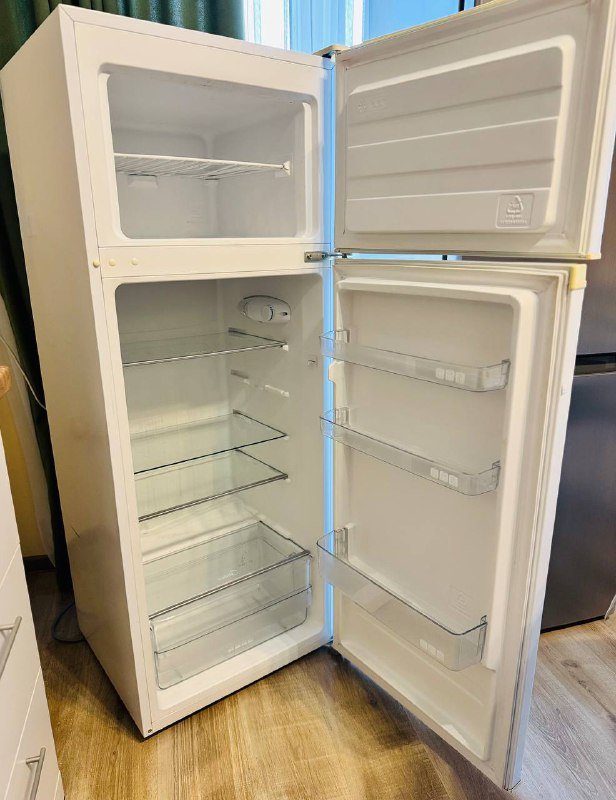 Холодильник Midea HD-273FN
