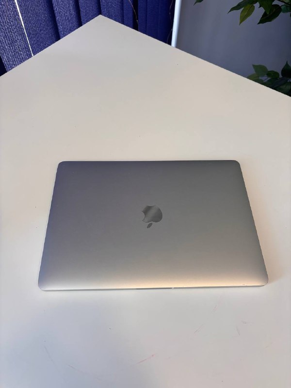 MacBook Pro 2017 i5 8GB 256GB 2