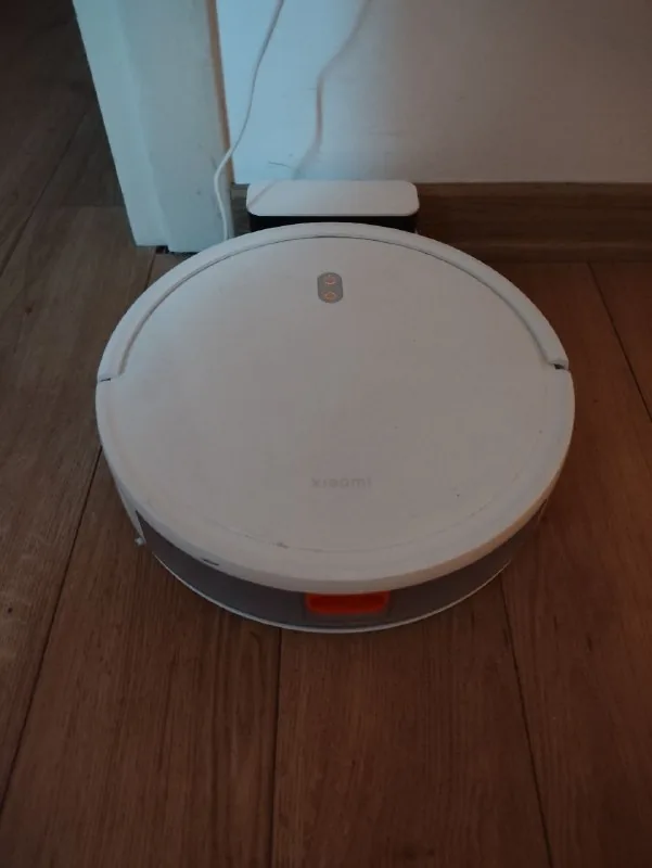 Xiaomi E10 robot vacuum cleaner