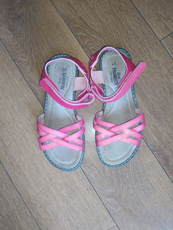 Сандали 31 размер, кепки на 2-5 лет 3