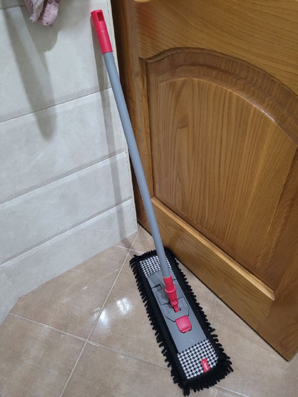 Пелёнки, прищепки, набор ниток, швабра 4