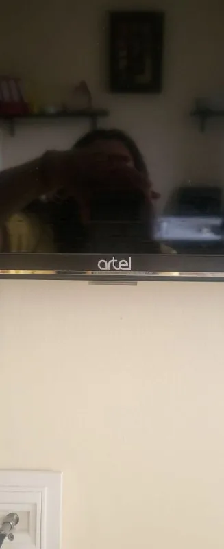 Телевизор Artel 43" 1