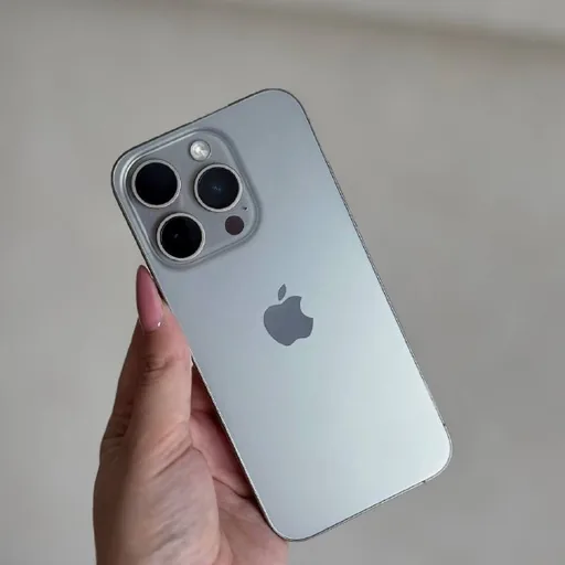 iPhone 15 Pro, MacBook Air M2, AirPods Max 2
