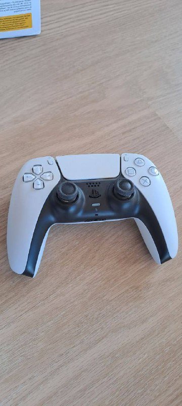 Play Station 5, Dual Sense, Play Station Portal, Apple Magic Keyboard, Apple Magic Trackpad 3