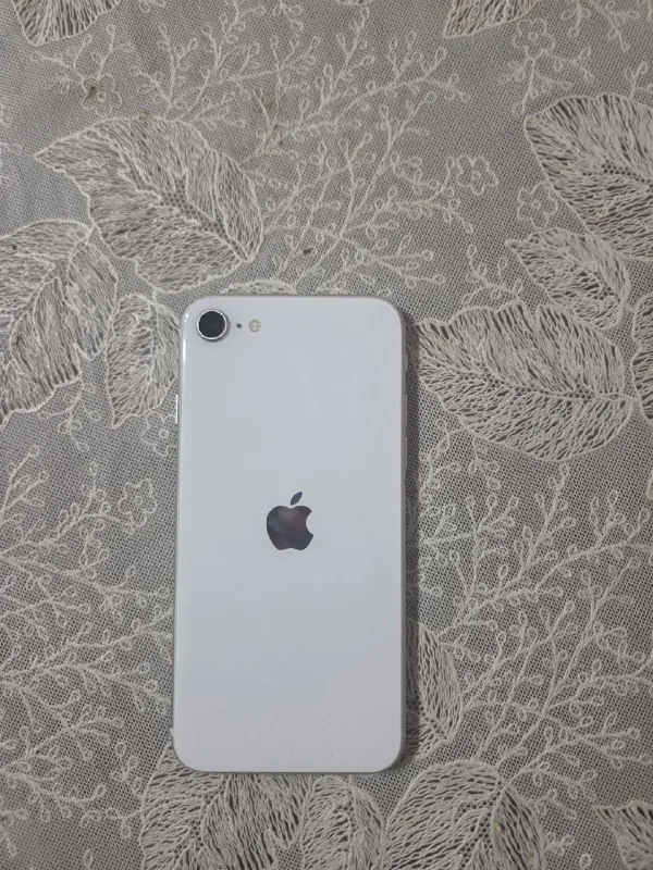 iPhone SE 2022, iPhone 13 mini 1