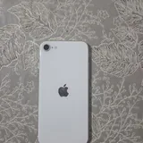 iPhone SE 2022, iPhone 13 mini 1