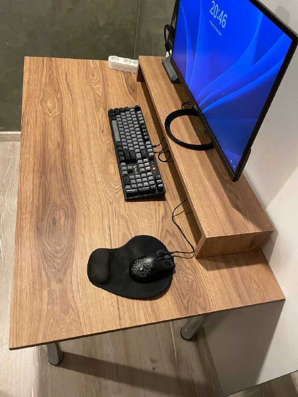 Компьютерный стол, монитор acer R1 27’ FHD 4