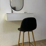 Стул, тумба, зеркало 2