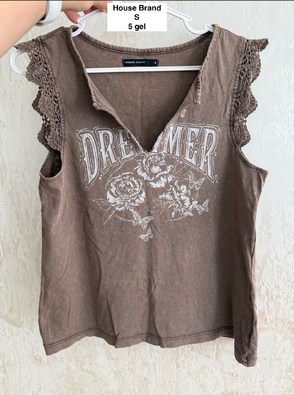 Майка House Brand, Комбинезон Diverse, Платье DeFacto, Сарафан Seed, Платье Mango, Сумочка, Книга детектив на английском