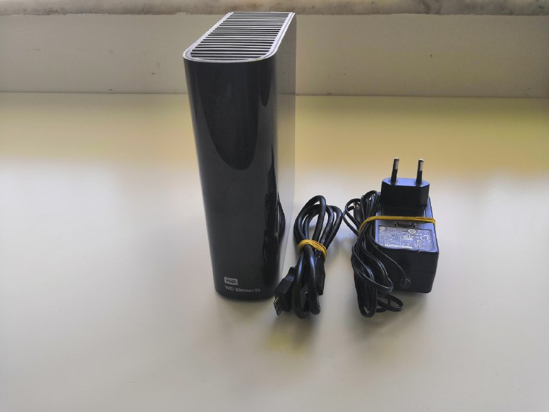 WD External Hard Drive 3TB with Power Supply and Cable 2