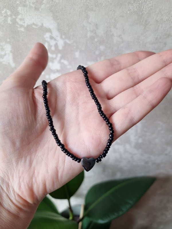 Чёрная сумка, солнцезащитные очки, чокер, ремень 9