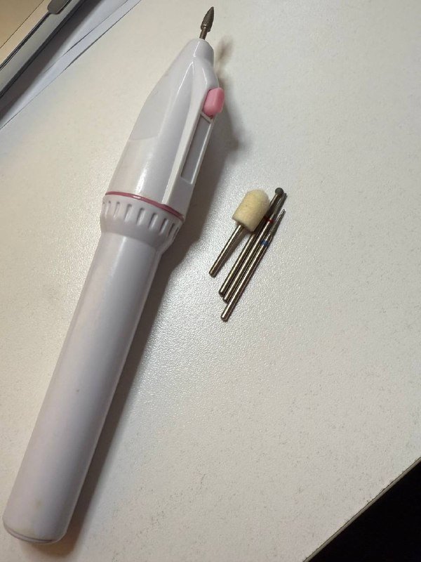 Машинка для домашнего маникюра на батарейках 2