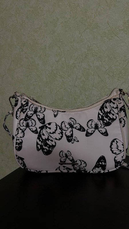 Джинсы, Черное длинное платье, Черное платье, Красное платье, Сумка бершка, Черная кофта, Худи 7