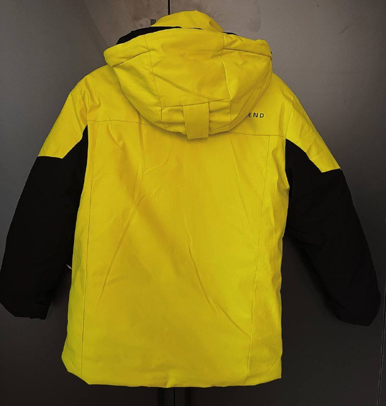 Зимняя куртка Hign experience 140 размер 2