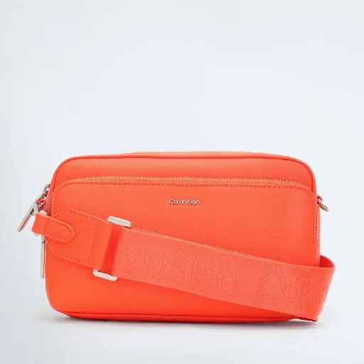 Женская сумка-кроссбоди Calvin Klein Must Camera Bag