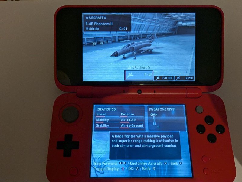 Nintendo New 2DS XL PokeBall Edition, 64GB Micro SD карта, зарядка, стик 7