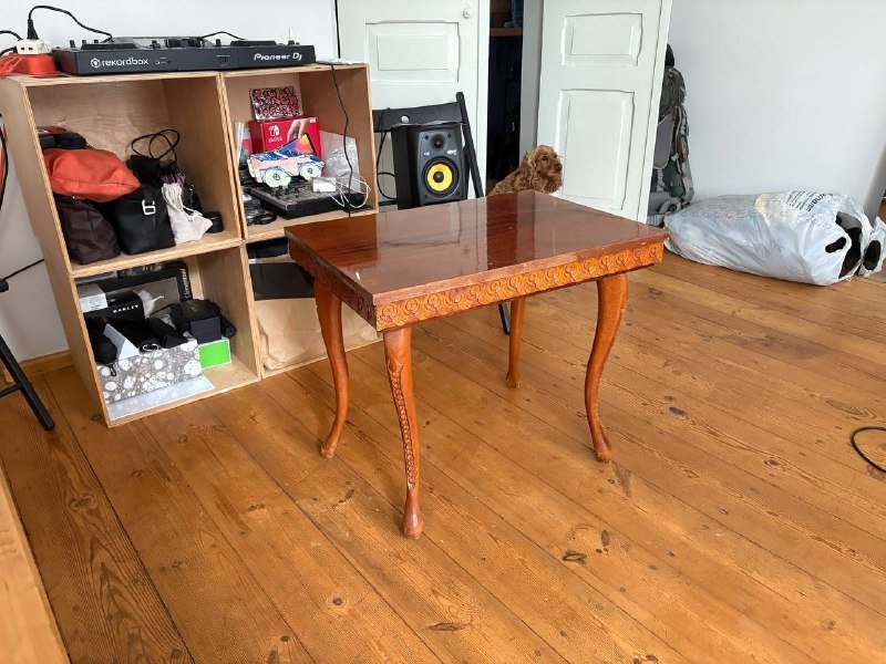 Журнальный столик