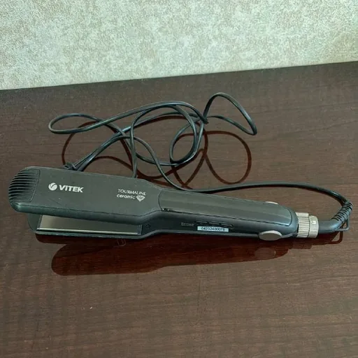 Утюжок Vitek