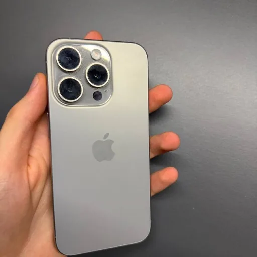 iPhone 15 Pro, Natural Titanium