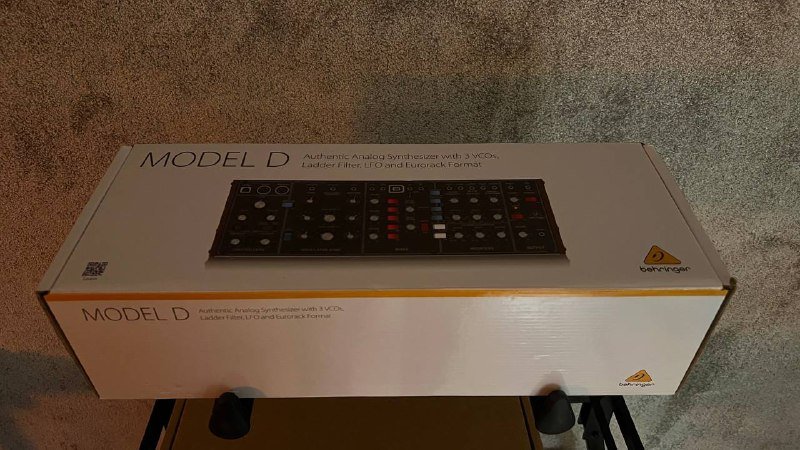 Behringer Model D аналоговый монофонический синтезатор 3