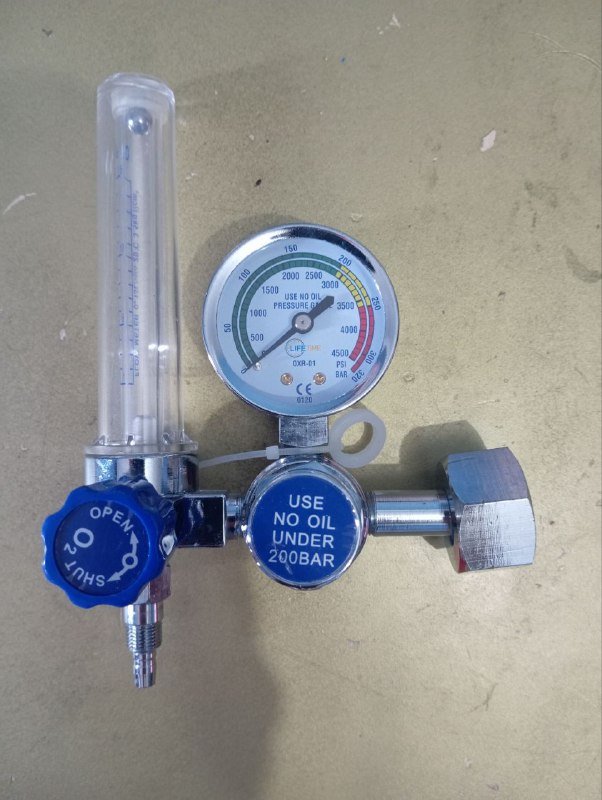 Регулятор давления газа с измерителем потока