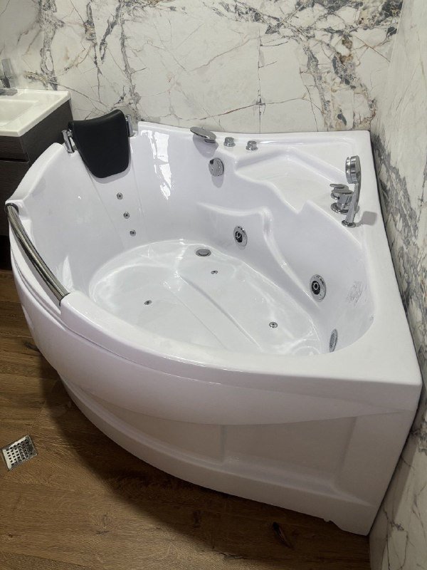 Ванна с гидромассажем, гладильный пресс с подставкой 3