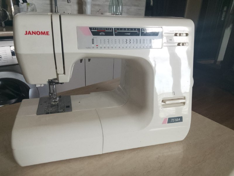 Швейная машинка Janome 7518A 3
