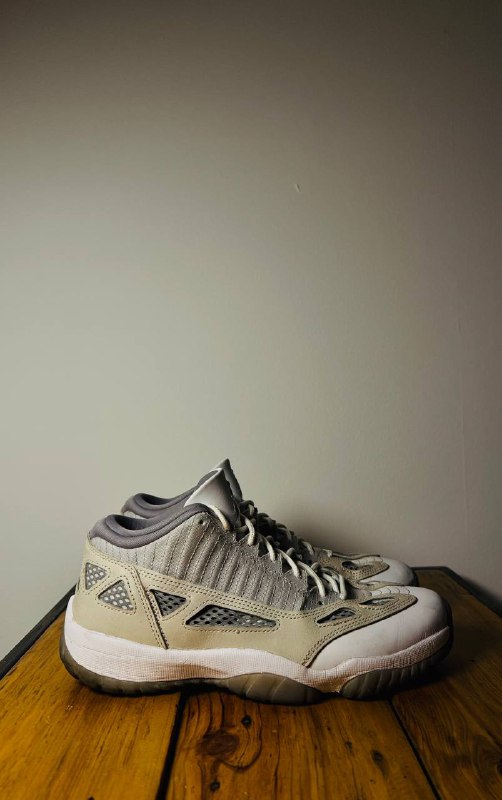Air Jordan Retro Low IE US 9.5 EU 43