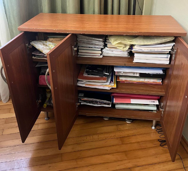 Шкафчик с полками 2