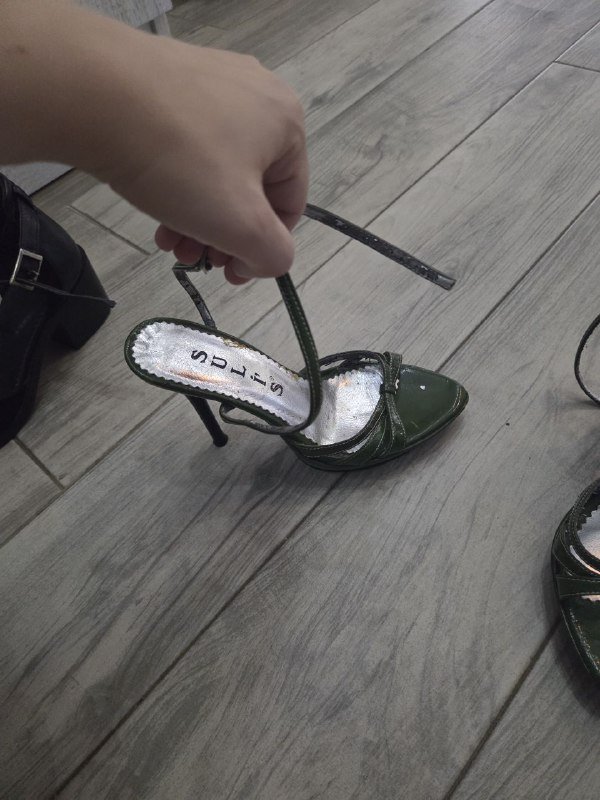 Женская обувь, черные и зеленые туфли, коричневые шлепанцы 5