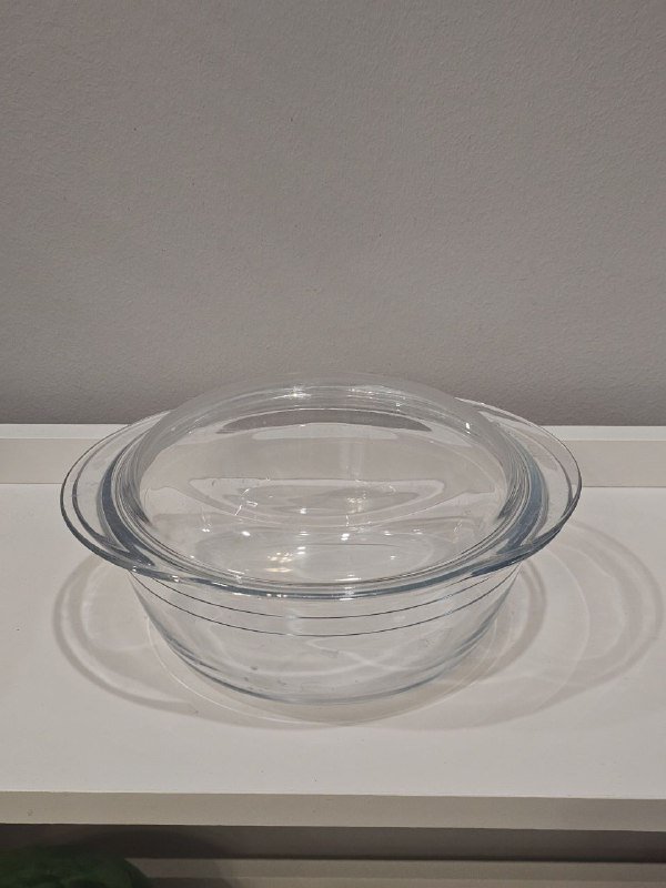 Стеклянная форма для выпечки 20 см с крышкой