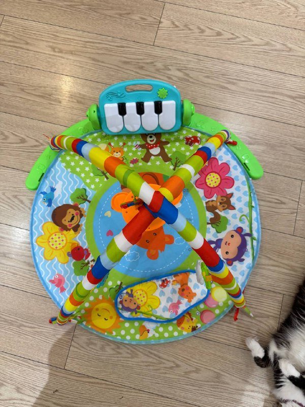 Развивающий коврик для малышей с пианино и погремушками 3