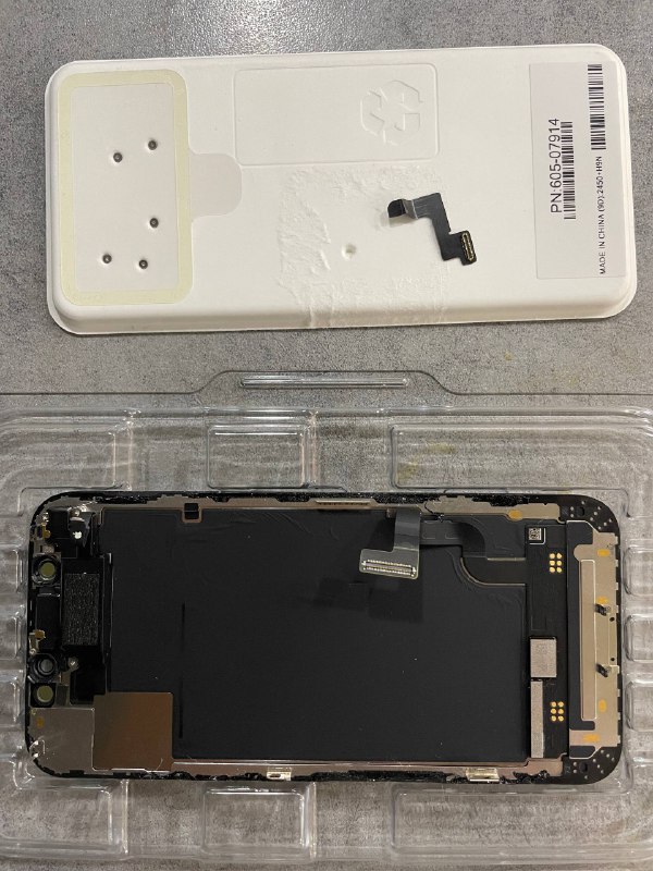 Оригинальный экран iPhone 12 mini с дефектом шлейфа 4