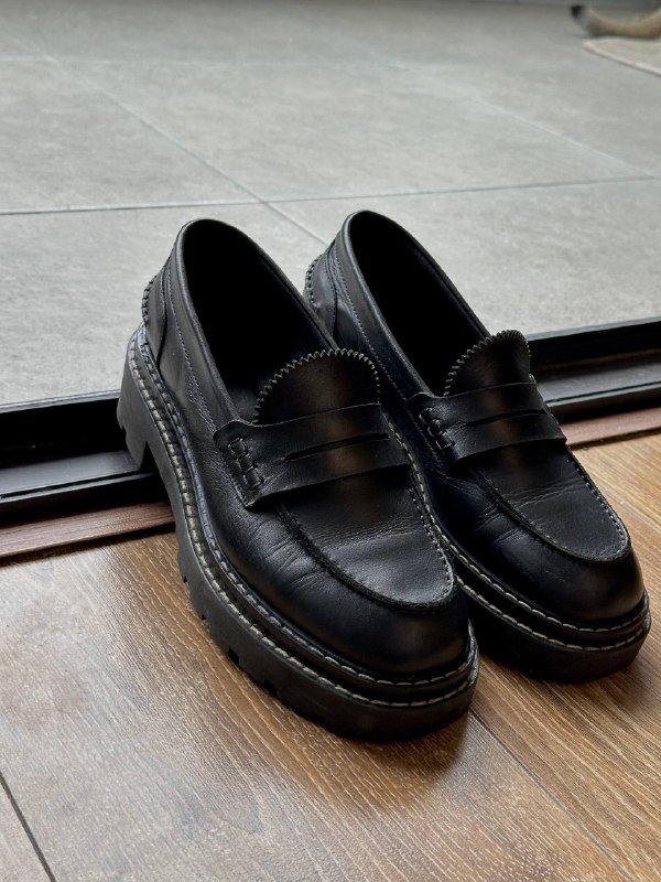 Пальто Zara, Джинсы Mango, Лоферы кожа 3