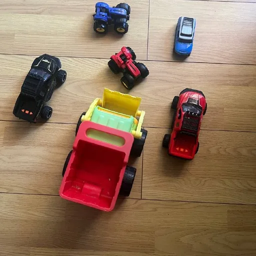Игрушечные машины