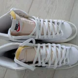 Nike Blazer Mid 77 2